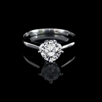 經典四爪皇冠雕刻刀肶鑽石戒指款式 - WILLS JEWELLERY