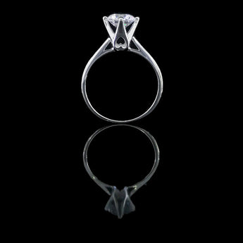 經典四爪尖頂皇冠心形雕刻鑽石戒指款式 - WILLS JEWELLERY