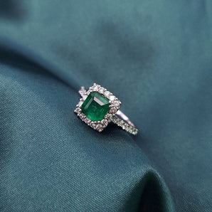 圍鑽戒指 · 宮廷綠綠寶石 - WILLS JEWELLERY