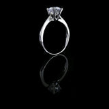 經典四爪皇冠雕刻刀肶鑽石戒指款式 - WILLS JEWELLERY