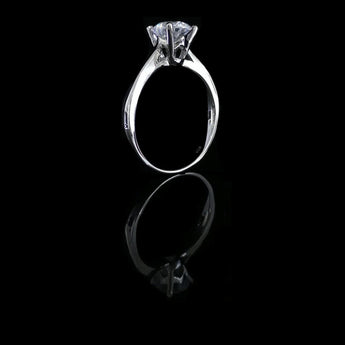 經典四爪皇冠雕刻刀肶鑽石戒指款式 - WILLS JEWELLERY