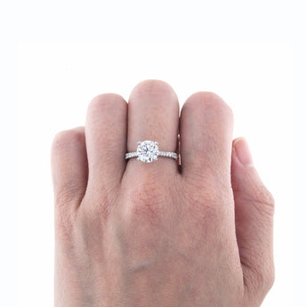 四爪半臂漸幼鑽石戒指 - WILLS JEWELLERY