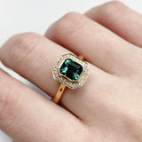 祖母綠切割綠碧璽圍鑽戒指 - WILLS JEWELLERY