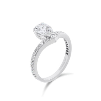 天然梨形鑽石V形戒指 - WILLS JEWELLERY